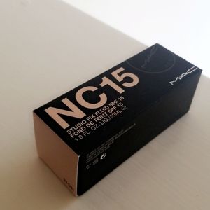 Authentic MAC Fluid Foundation - NC15